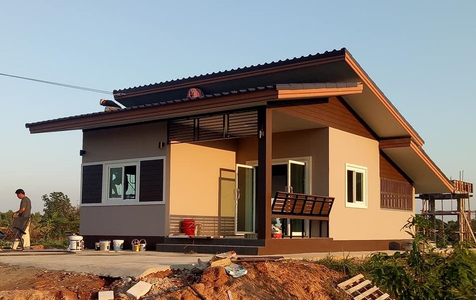 รีวิว บ้านชั้นเดียวแนวโมเดิร์น หลังคาเพิงแหงน พื้นที่ใช้สอย 54 ตร.ม. งบประมาณ 350,000 บาท
