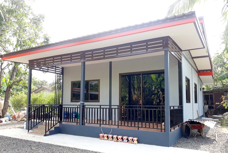 รีวิว บ้านโมเดิร์นชั้นเดียว หลังคาเพิงแหงน พื้นที่ใช้สอย 60 ตร.ม. งบประมาณ 250,000 บาท